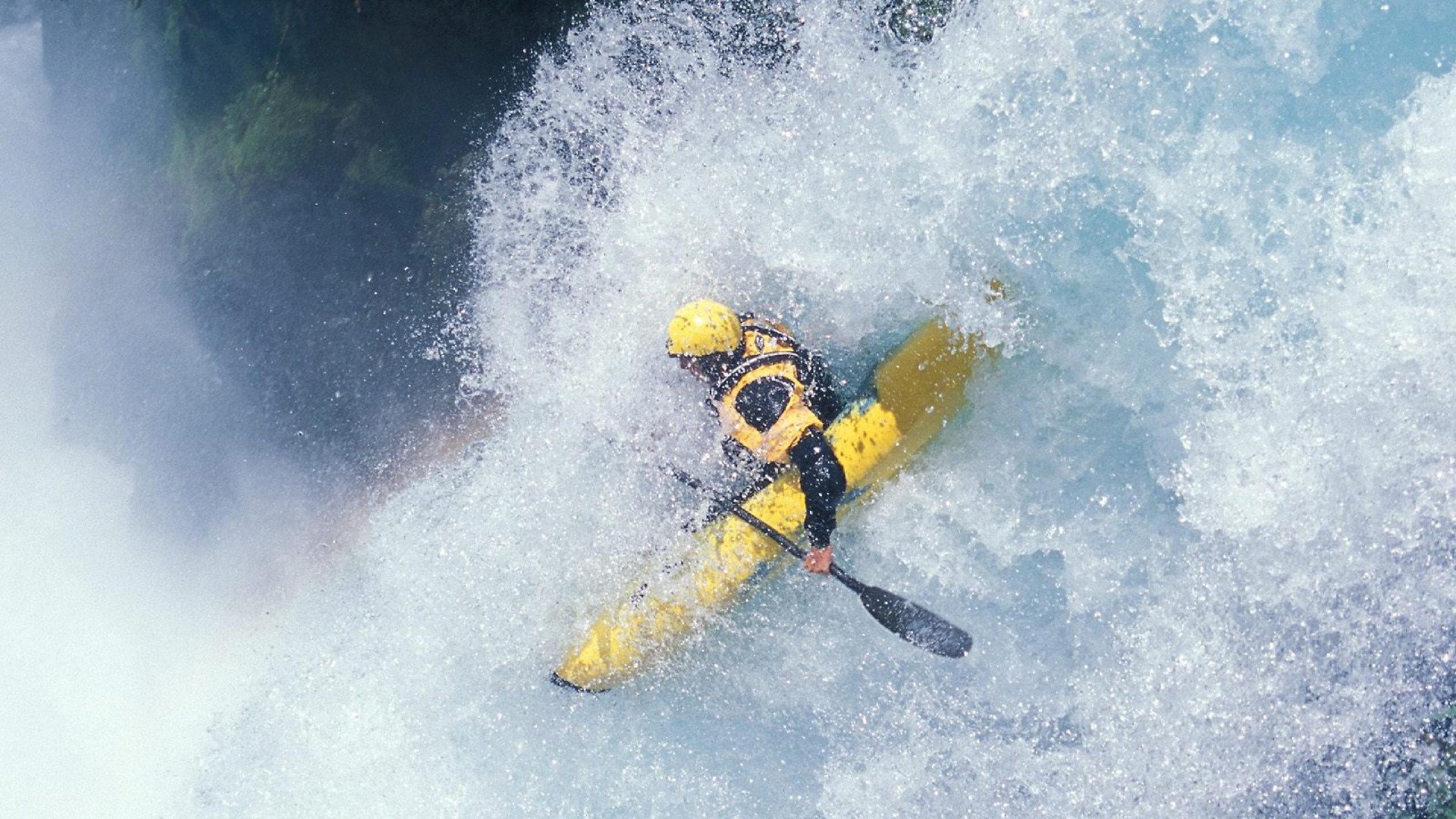 F1街道赛焦点战,勇士强势拿下湖人,速度与激情的跨界隐喻